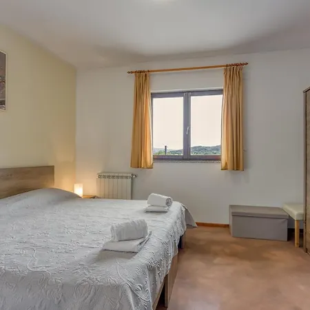 Sofia With Private Pool Пазин