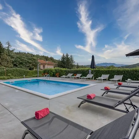 Villa Soffia With Private Pool Pazin