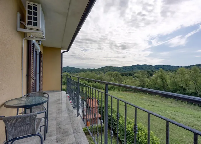 Sofia With Private Pool Vila