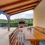 Sofia With Private Pool Villa *