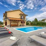 Villa Sofia With Private Pool Pazin