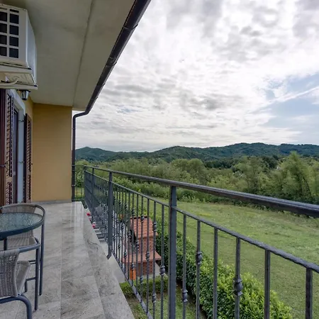 Sofia With Private Pool Vila