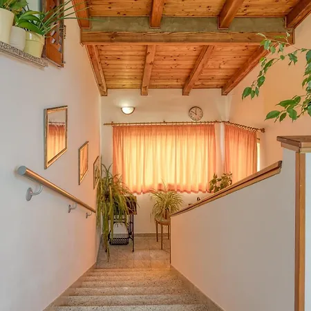 Sofia With Private Pool 빌라 *